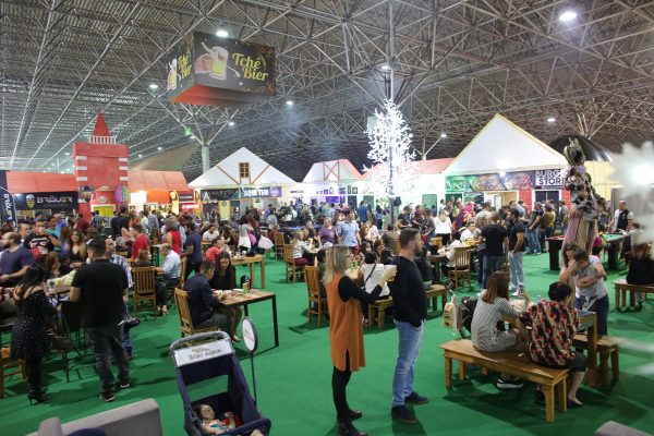 O Tchê Bier acolhe o FESTIVAL DO CHOPP, que acontece em parceria com a Heineken, Amstel e Kaiser. Um ótimo local para um happy hour, bate papo com amigos, acompanhado por pratos da culinária gaúcha, como choripan, sanduíches e outras iguarias! Também é possível assistir as programações culturais ao vivo, vídeos musicais e jogos de futebol.